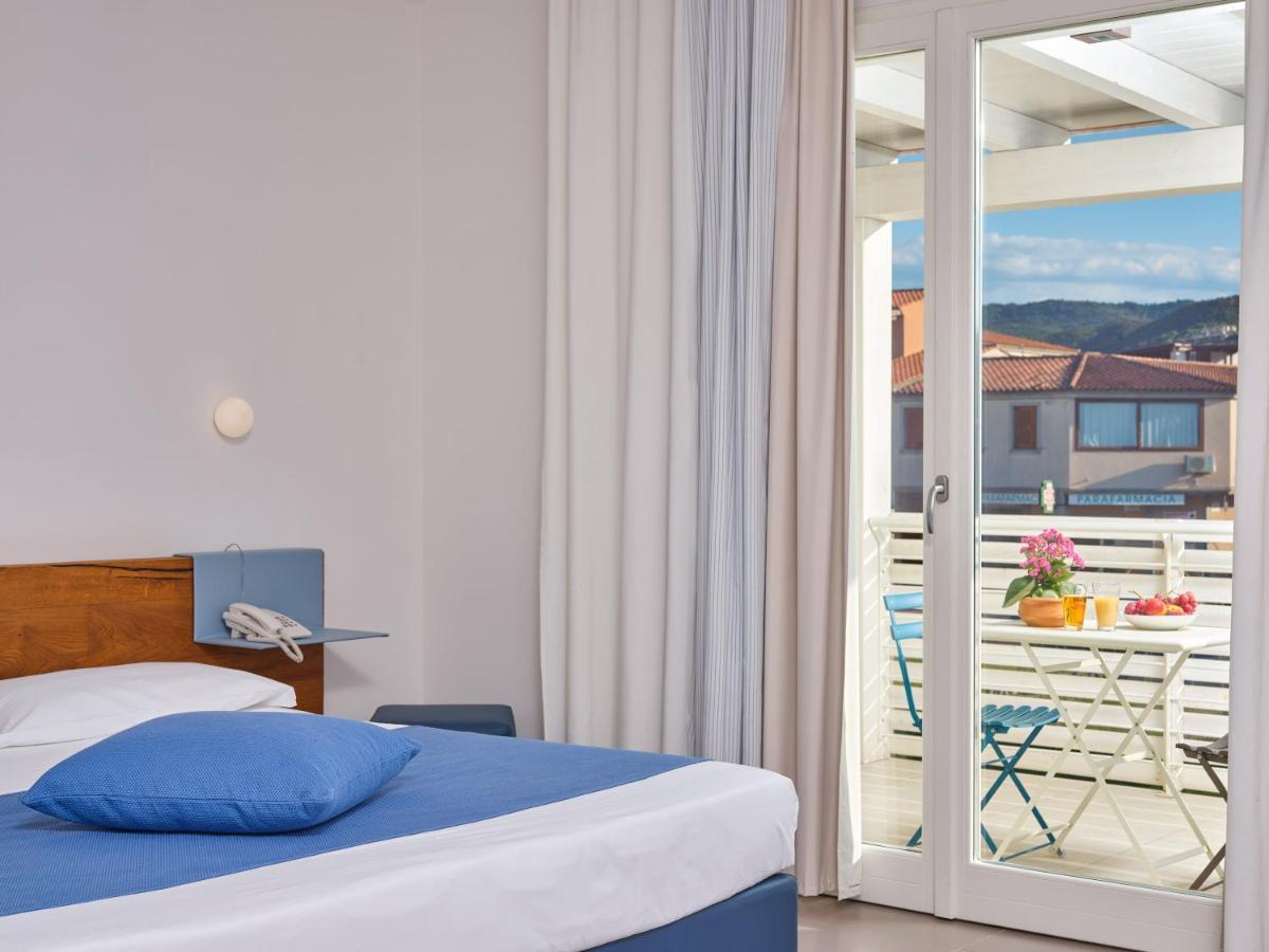 Felix Hotels - Hotel Residence Porto San Paolo ปอร์โตซานเปาโล ภายนอก รูปภาพ