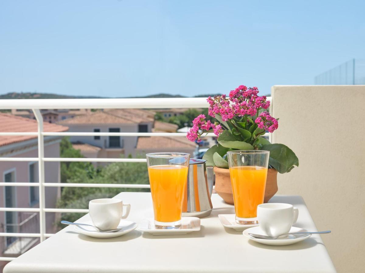 Felix Hotels - Hotel Residence Porto San Paolo ปอร์โตซานเปาโล ภายนอก รูปภาพ