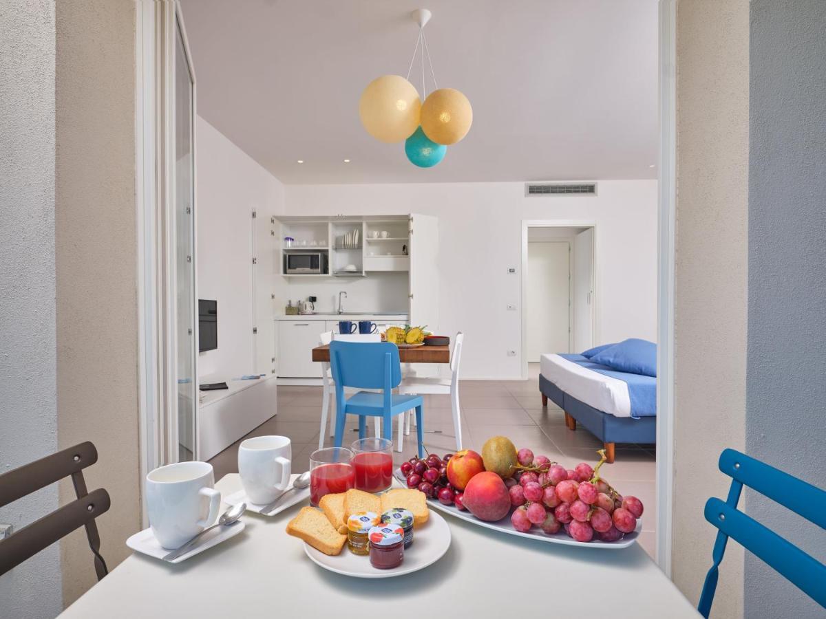 Felix Hotels - Hotel Residence Porto San Paolo ปอร์โตซานเปาโล ภายนอก รูปภาพ