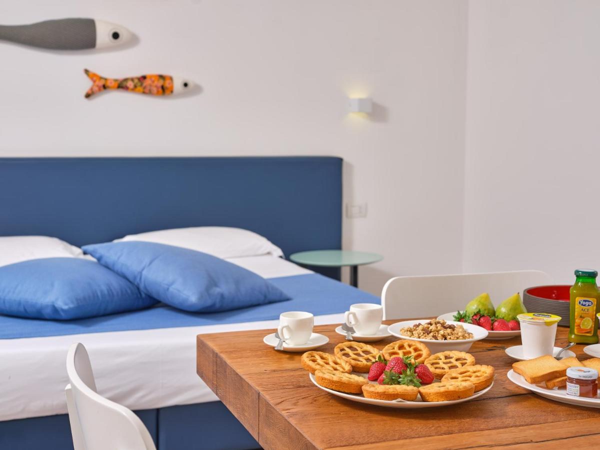 Felix Hotels - Hotel Residence Porto San Paolo ปอร์โตซานเปาโล ภายนอก รูปภาพ
