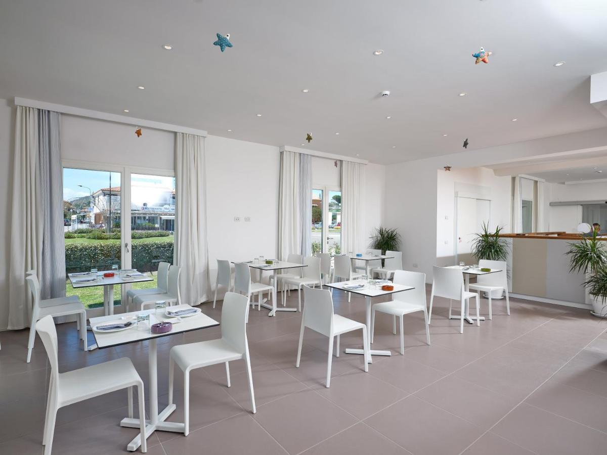 Felix Hotels - Hotel Residence Porto San Paolo ปอร์โตซานเปาโล ภายนอก รูปภาพ