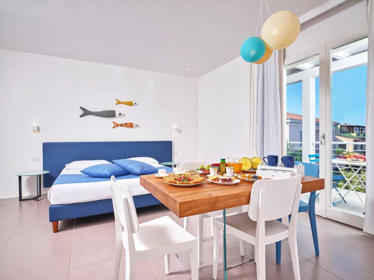 Felix Hotels - Hotel Residence Porto San Paolo ปอร์โตซานเปาโล ภายนอก รูปภาพ