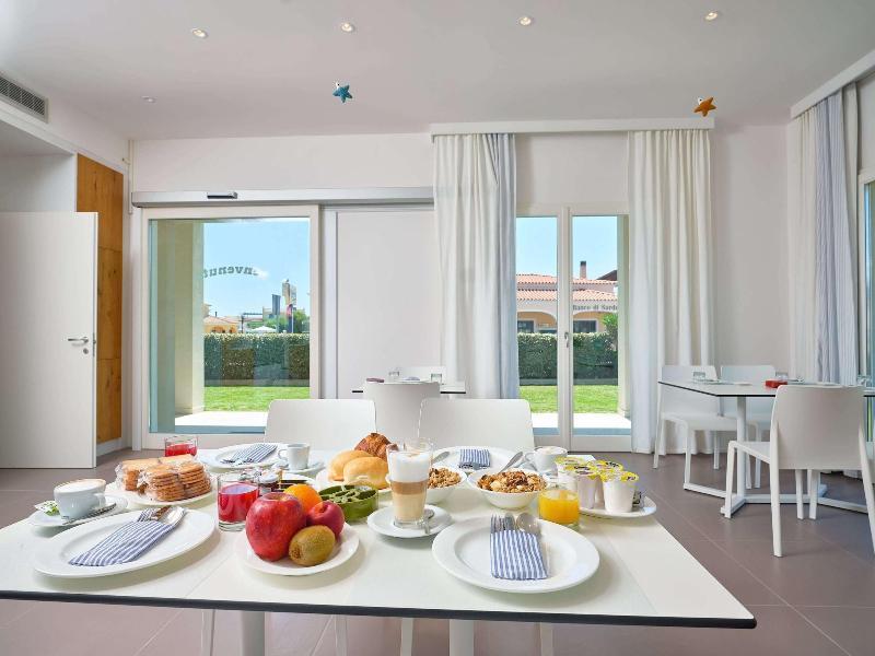 Felix Hotels - Hotel Residence Porto San Paolo ปอร์โตซานเปาโล ภายนอก รูปภาพ