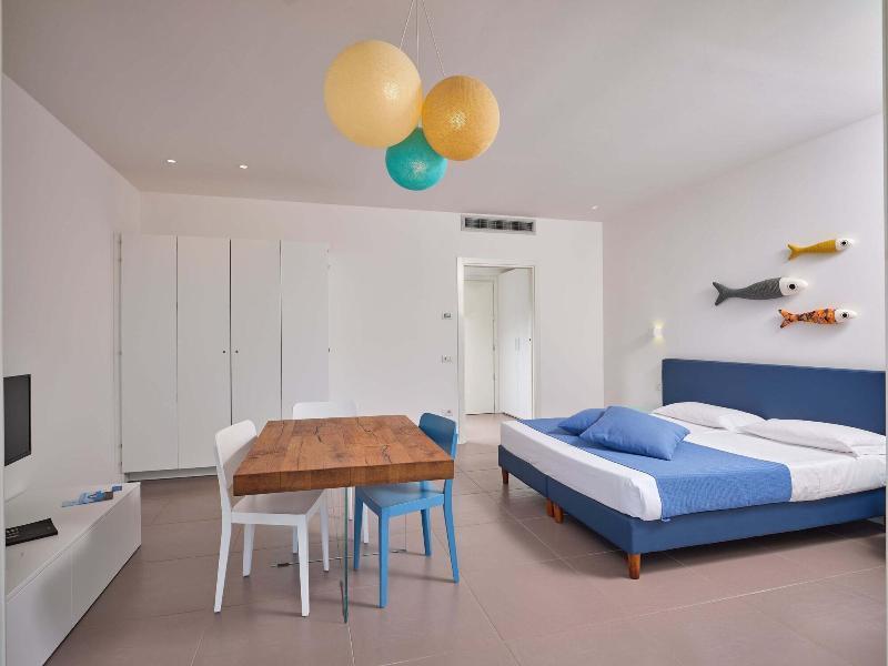 Felix Hotels - Hotel Residence Porto San Paolo ปอร์โตซานเปาโล ภายนอก รูปภาพ