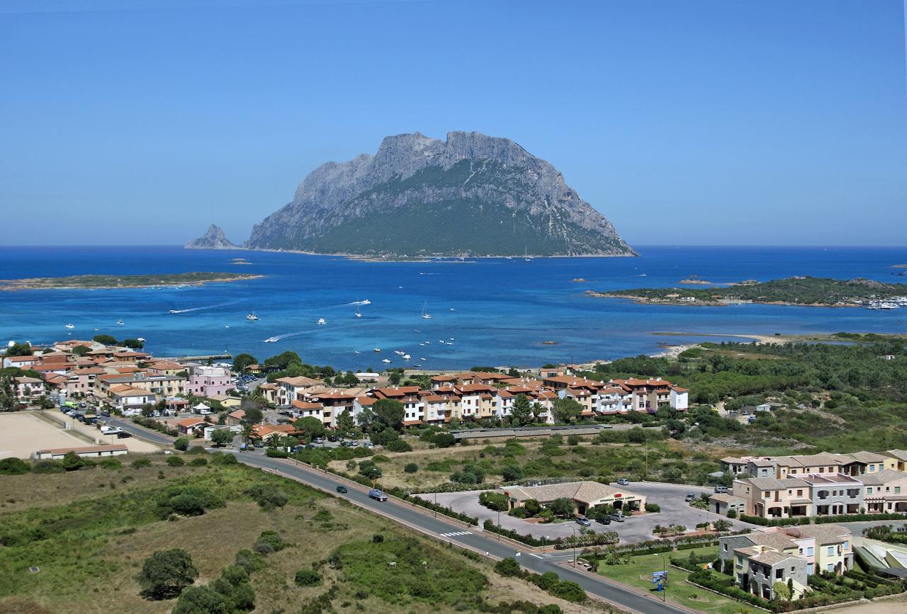 Felix Hotels - Hotel Residence Porto San Paolo ปอร์โตซานเปาโล ภายนอก รูปภาพ