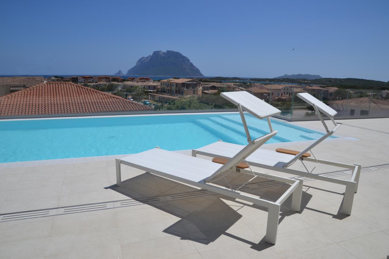 Felix Hotels - Hotel Residence Porto San Paolo ปอร์โตซานเปาโล ภายนอก รูปภาพ
