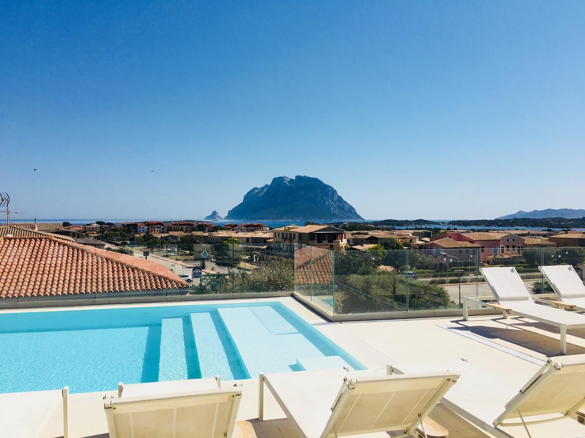 Felix Hotels - Hotel Residence Porto San Paolo ปอร์โตซานเปาโล ภายนอก รูปภาพ